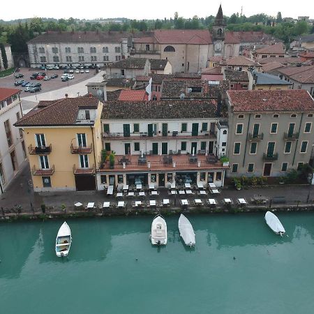 Acqua Verde Appartamenti ペスキエーラ・デル・ガルダ エクステリア 写真